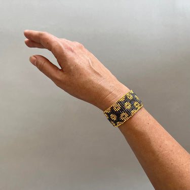 Brazalete Telar Dorado Medio Rondanas Plata Pavonada